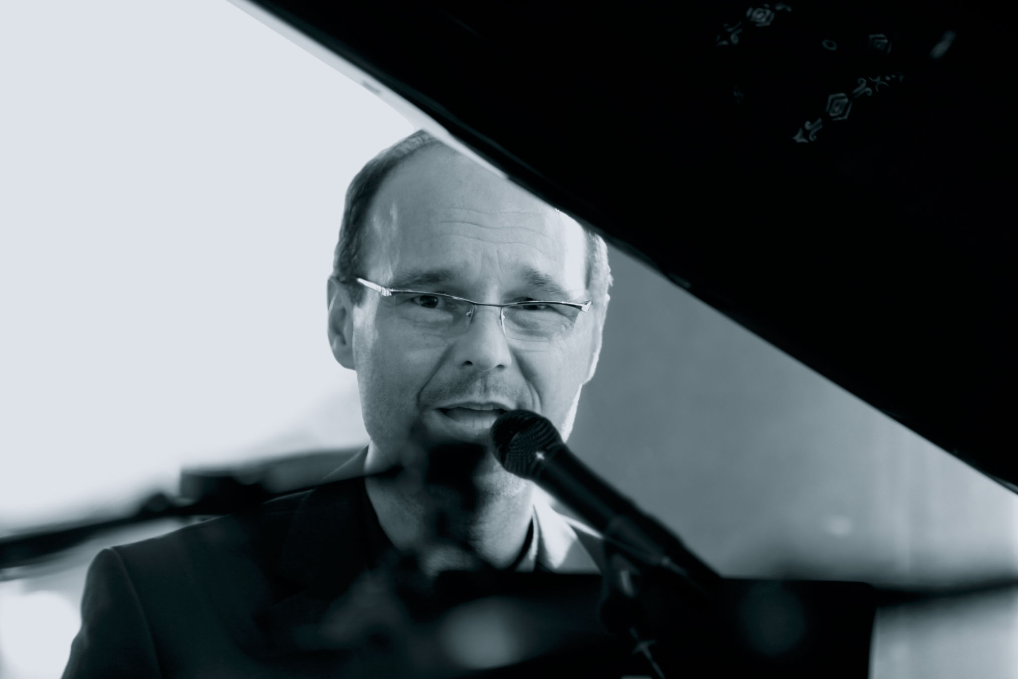 Günter Schiller Piano